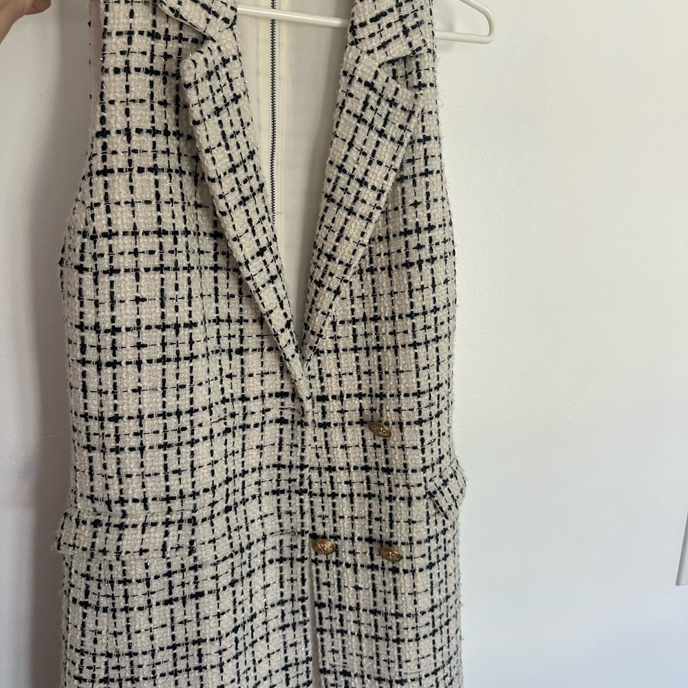 Alice + Olivia Chic Tweed Vest with Black Check Pattern